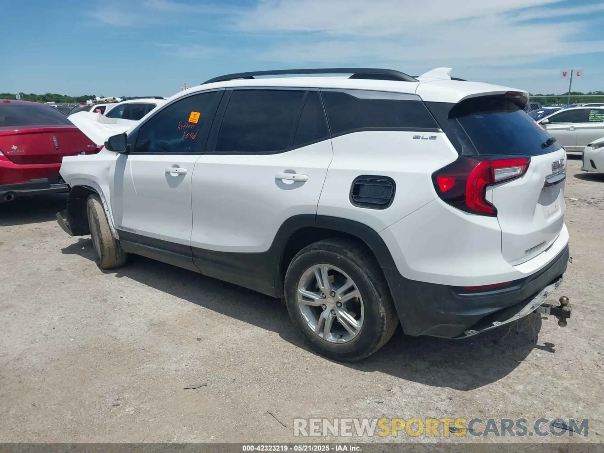 3 Photograph of a damaged car 3GKALMEVXNL252859 GMC TERRAIN 2022
