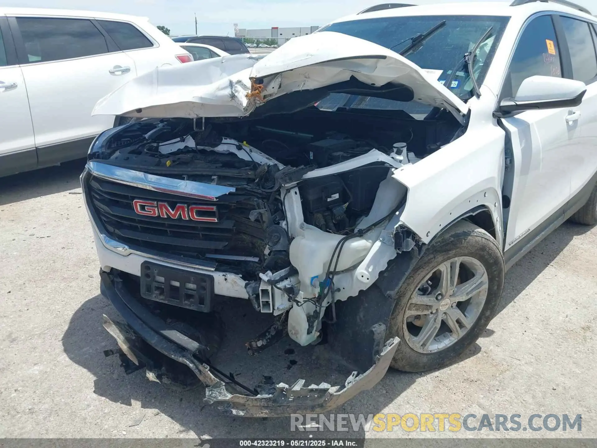 6 Photograph of a damaged car 3GKALMEVXNL252859 GMC TERRAIN 2022