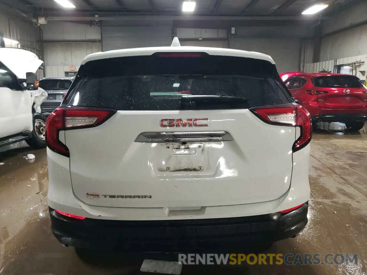 6 Photograph of a damaged car 3GKALMEVXNL295534 GMC TERRAIN 2022