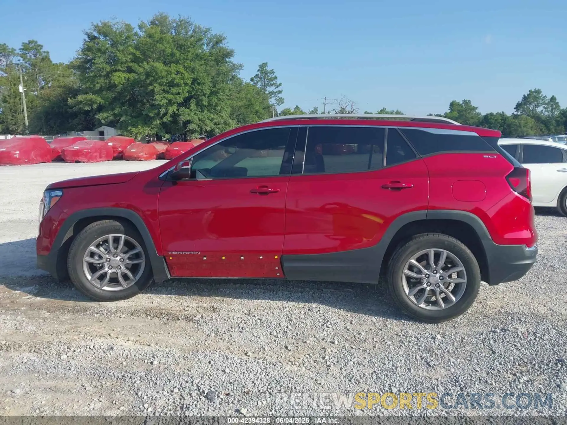 14 Photograph of a damaged car 3GKALPEV0NL157907 GMC TERRAIN 2022