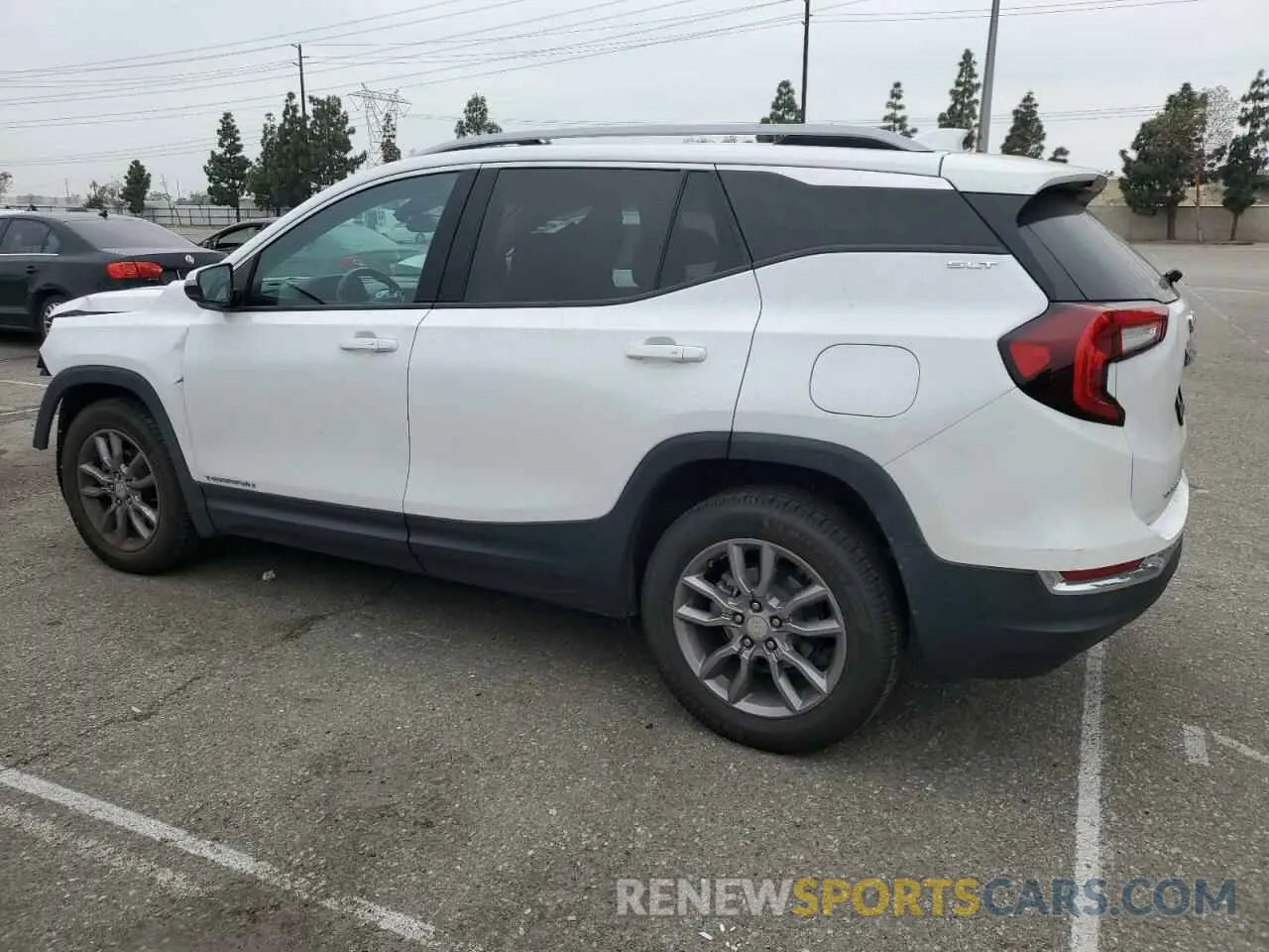 2 Photograph of a damaged car 3GKALPEV0NL211156 GMC TERRAIN 2022