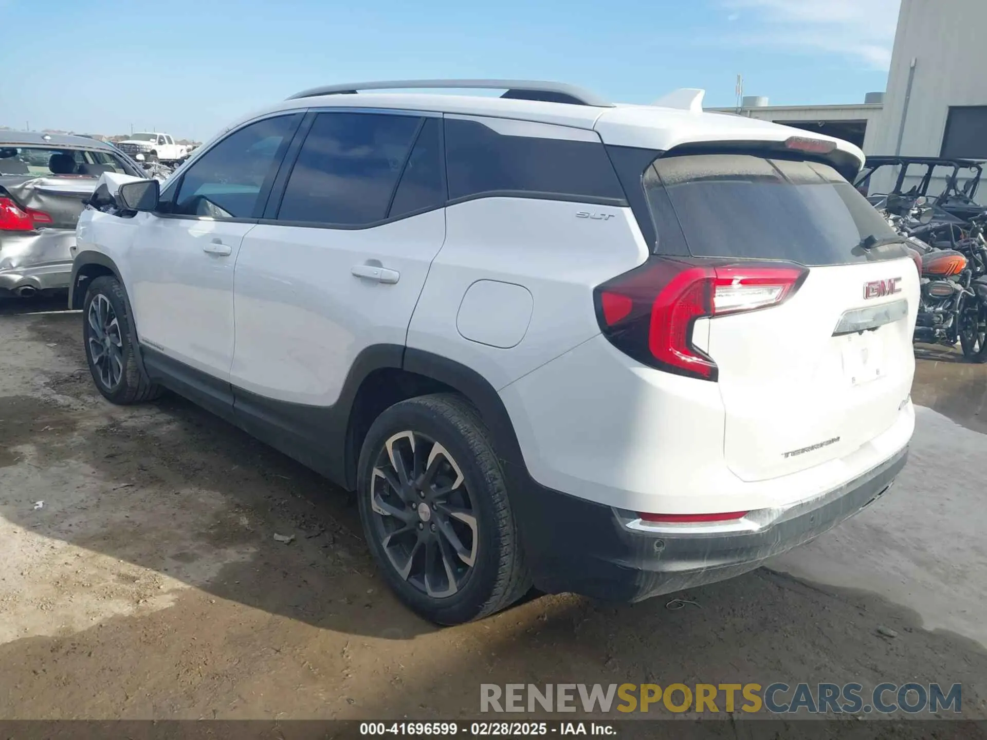 3 Photograph of a damaged car 3GKALPEV0NL224814 GMC TERRAIN 2022