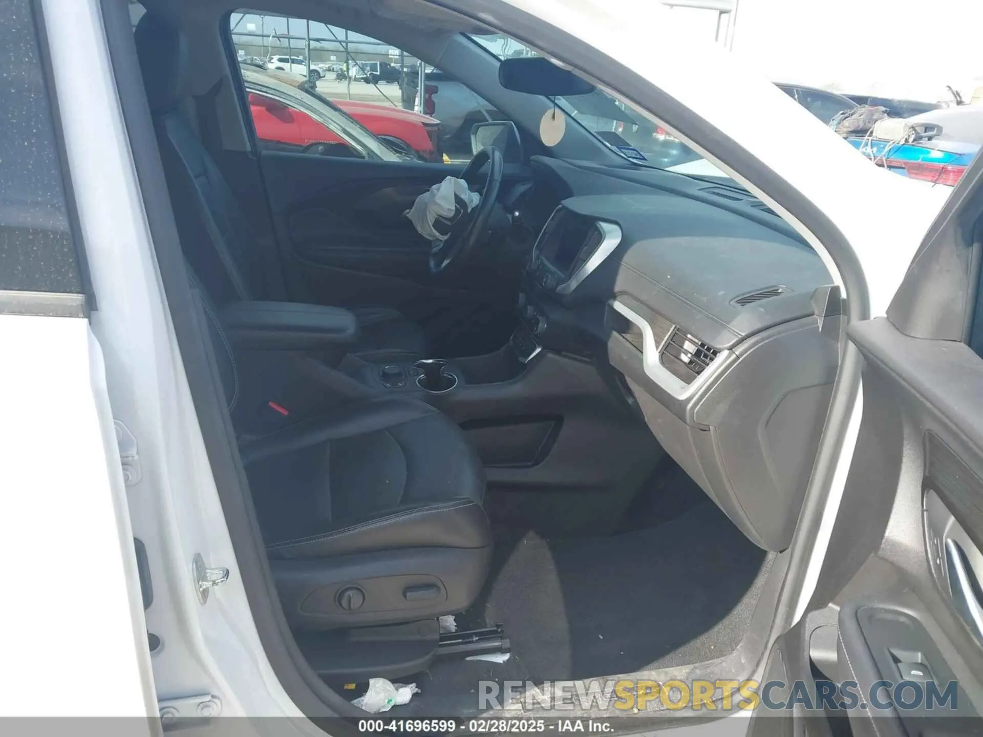5 Photograph of a damaged car 3GKALPEV0NL224814 GMC TERRAIN 2022