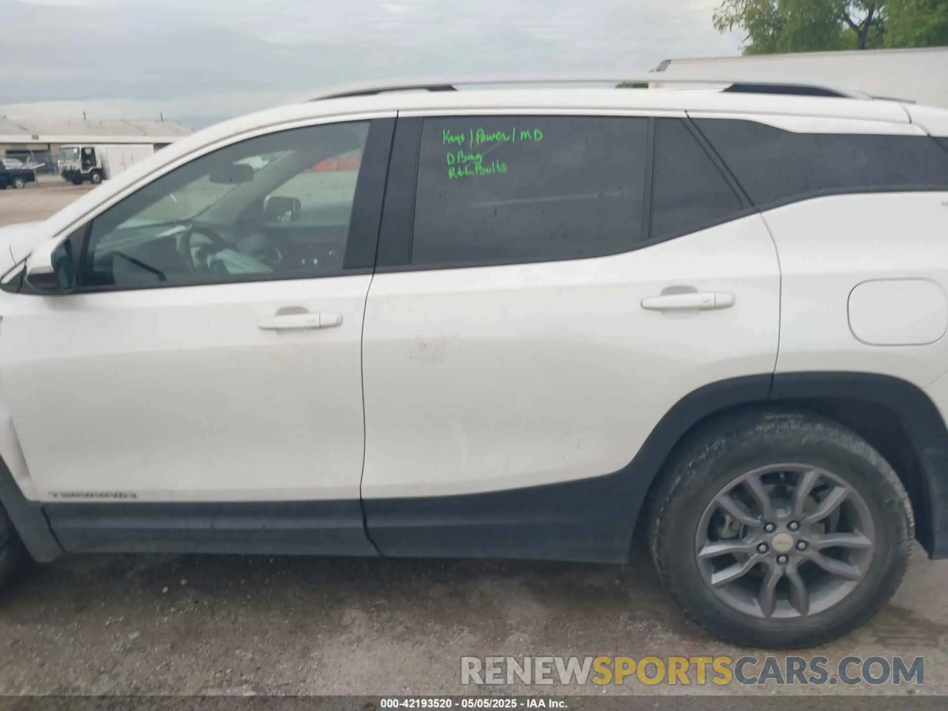 14 Photograph of a damaged car 3GKALPEV0NL312164 GMC TERRAIN 2022