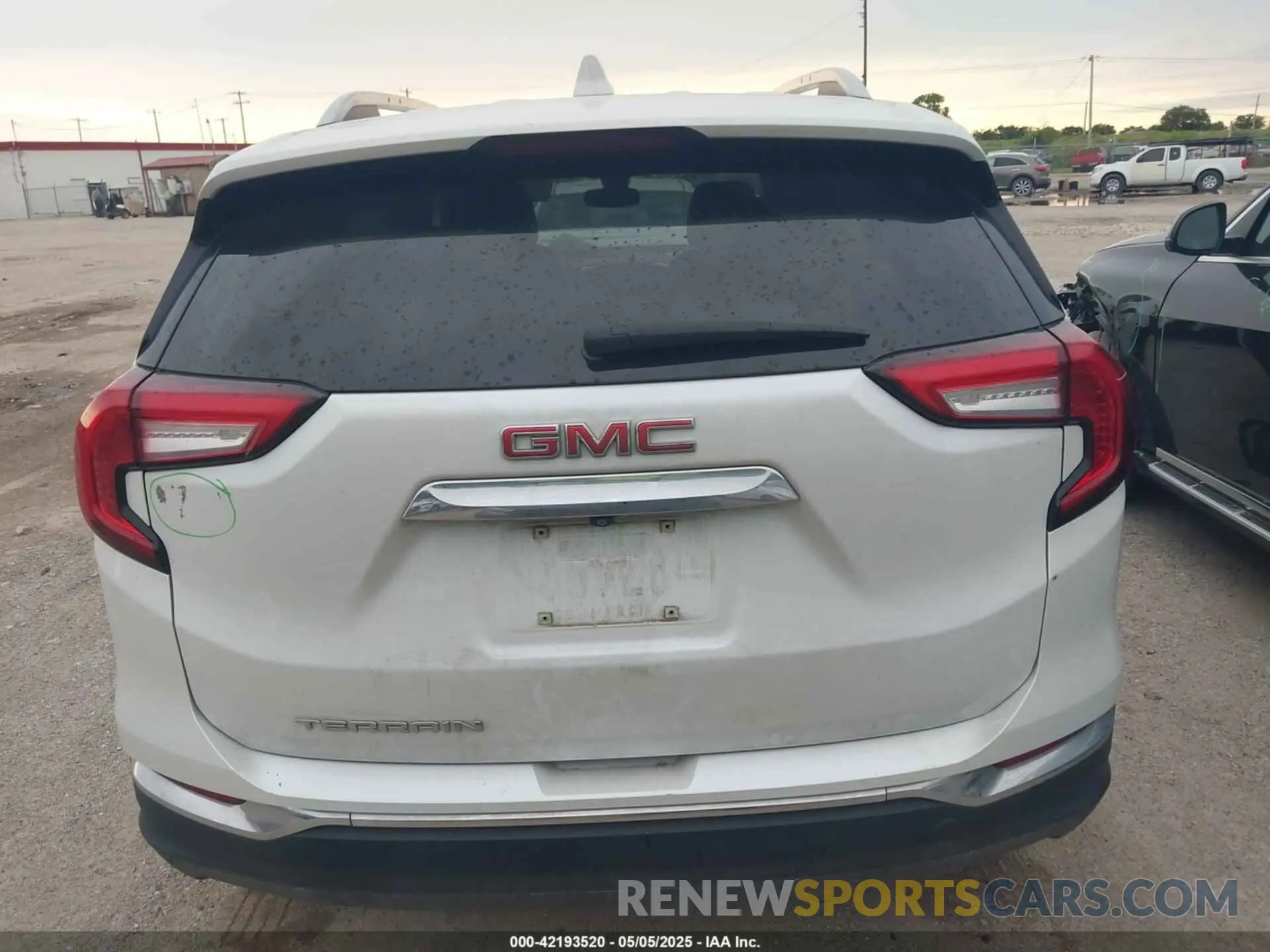 16 Photograph of a damaged car 3GKALPEV0NL312164 GMC TERRAIN 2022