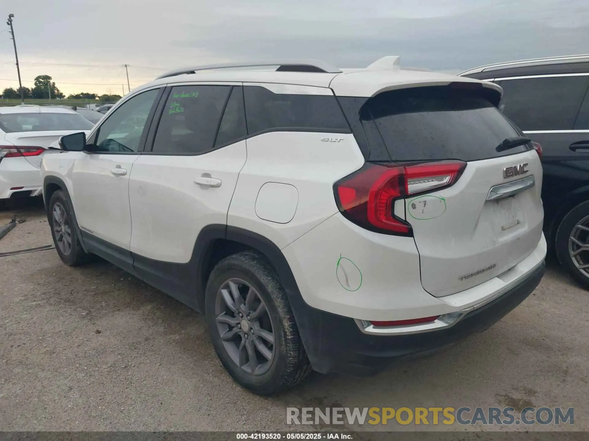 3 Photograph of a damaged car 3GKALPEV0NL312164 GMC TERRAIN 2022