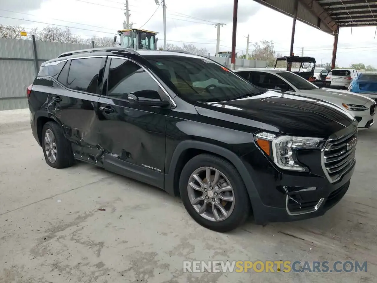 4 Photograph of a damaged car 3GKALPEV1NL261323 GMC TERRAIN 2022