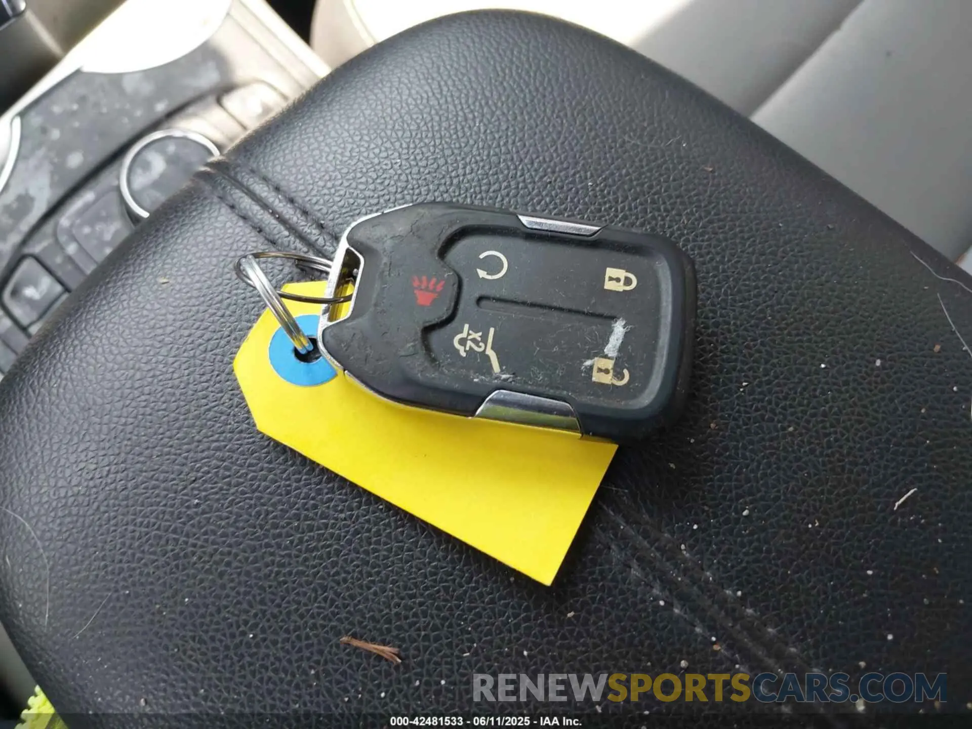 11 Photograph of a damaged car 3GKALPEV1NL301562 GMC TERRAIN 2022
