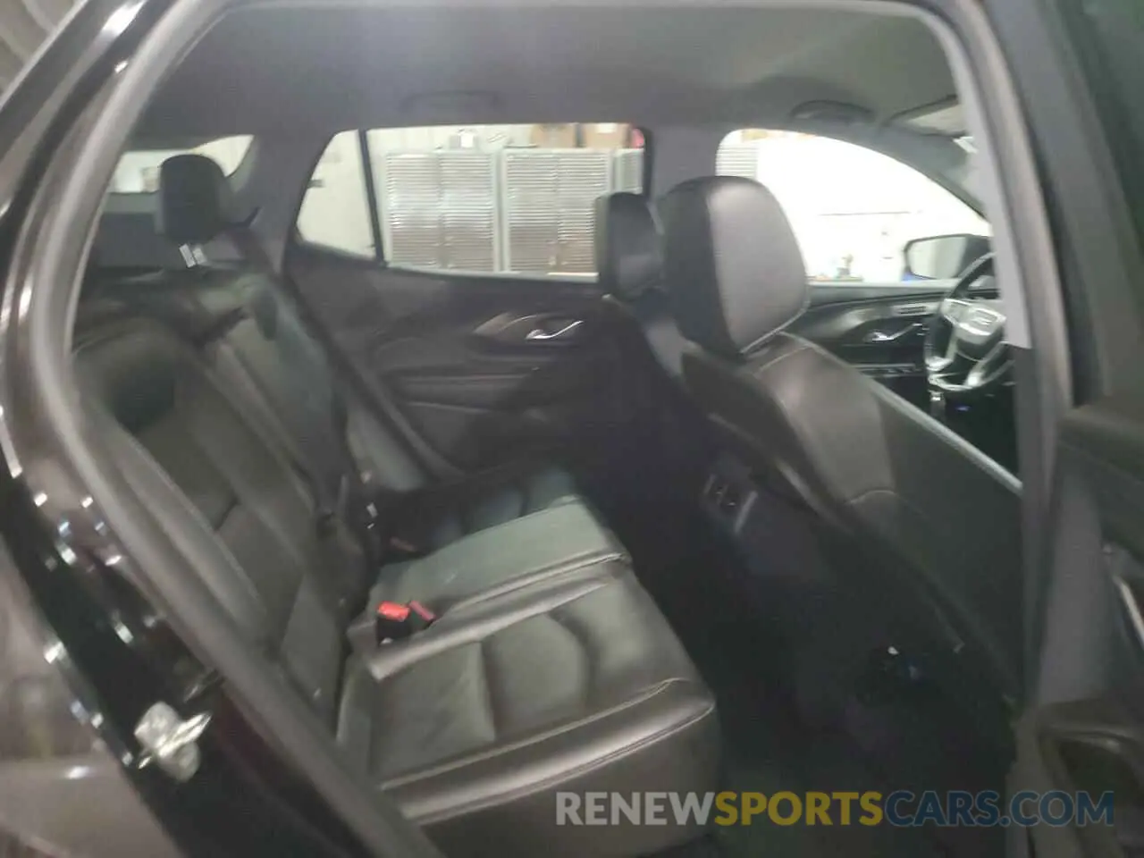 11 Photograph of a damaged car 3GKALPEV1NL311962 GMC TERRAIN 2022