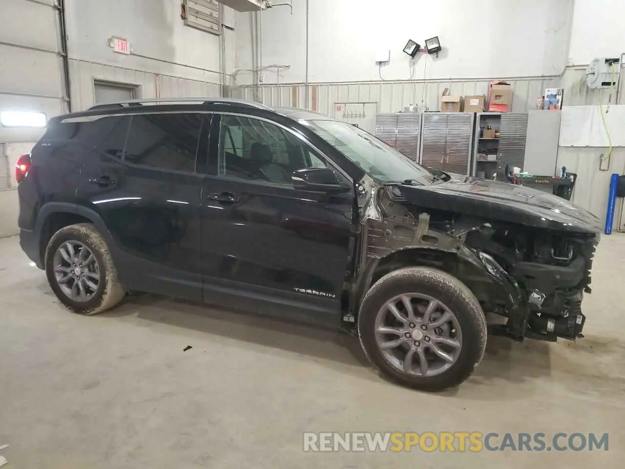4 Photograph of a damaged car 3GKALPEV1NL311962 GMC TERRAIN 2022