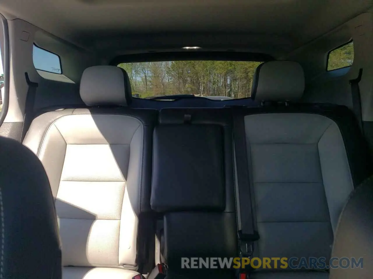 10 Photograph of a damaged car 3GKALPEV3NL118258 GMC TERRAIN 2022