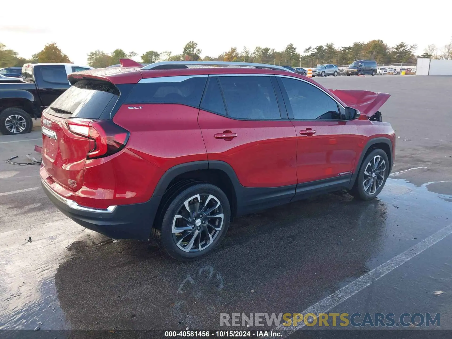 4 Photograph of a damaged car 3GKALPEV4NL133481 GMC TERRAIN 2022