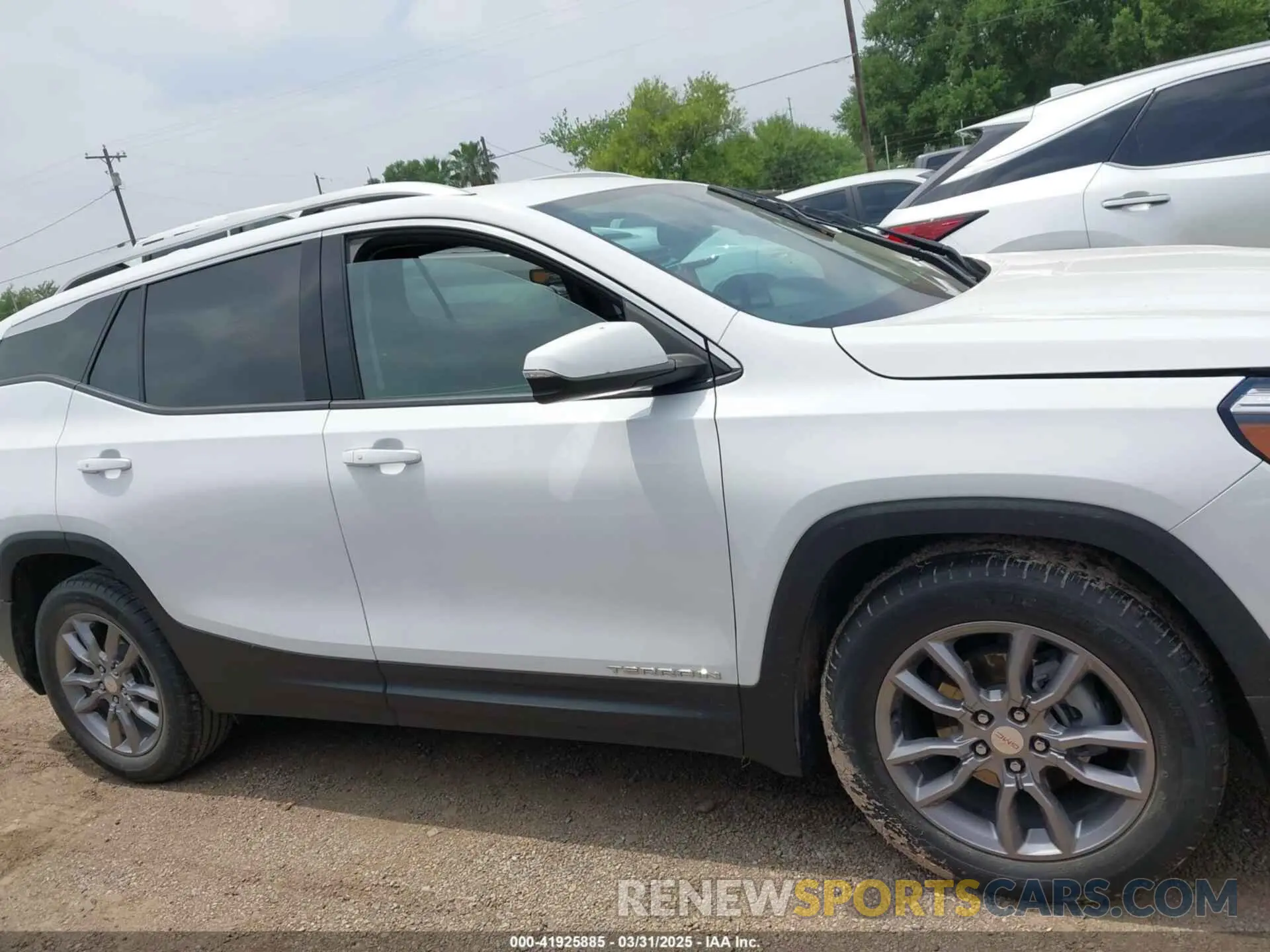 12 Photograph of a damaged car 3GKALPEV4NL144092 GMC TERRAIN 2022