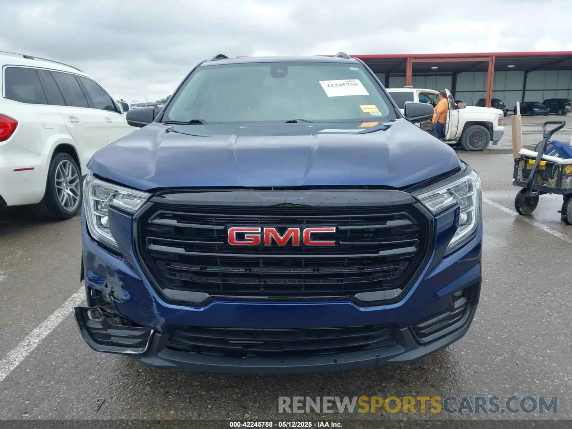 12 Photograph of a damaged car 3GKALPEV4NL293635 GMC TERRAIN 2022