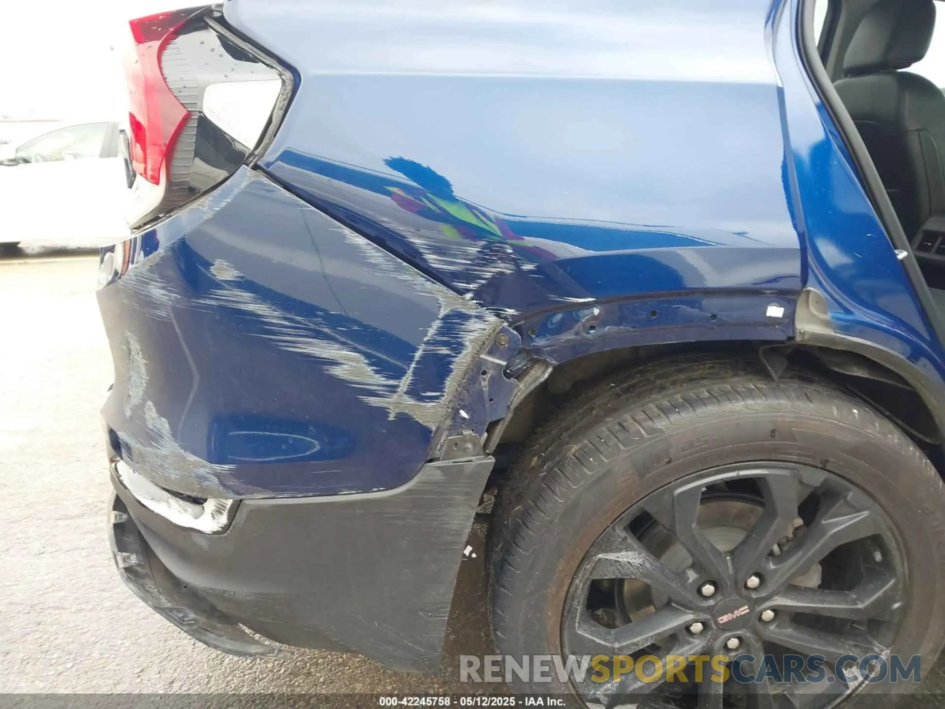 18 Photograph of a damaged car 3GKALPEV4NL293635 GMC TERRAIN 2022