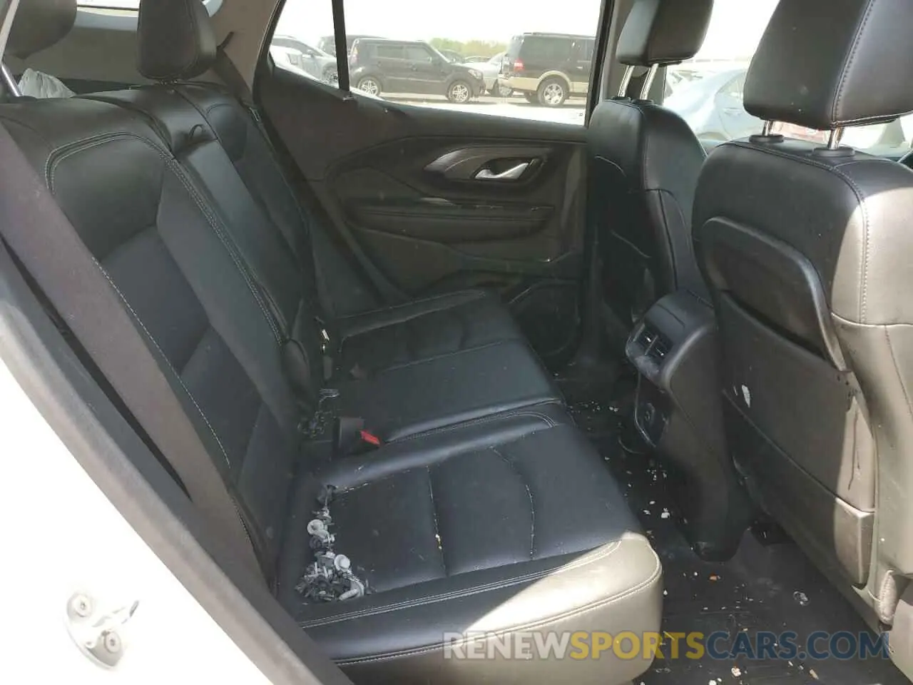 11 Photograph of a damaged car 3GKALPEV5NL183239 GMC TERRAIN 2022