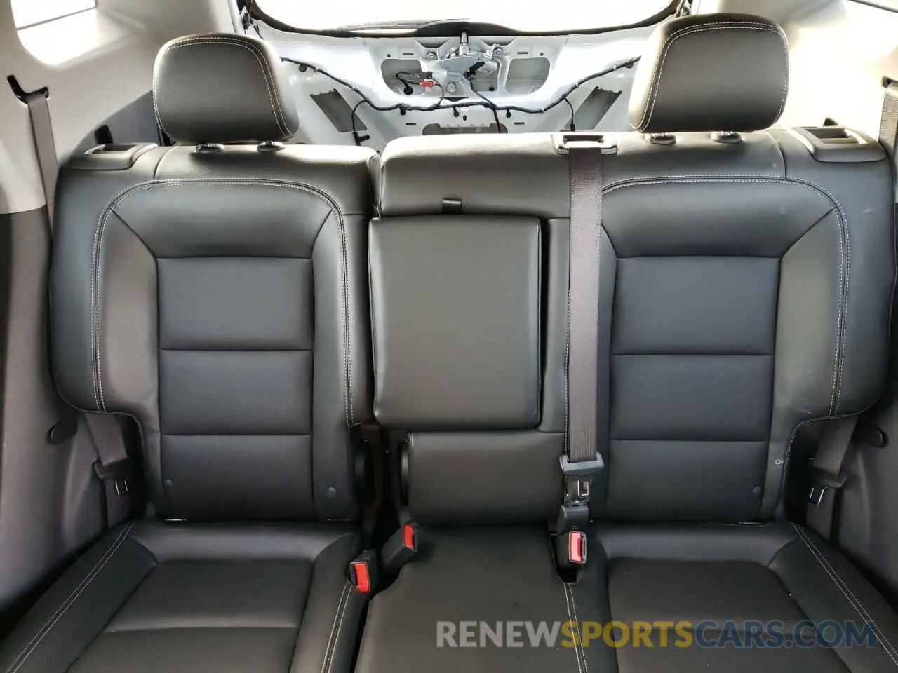 10 Photograph of a damaged car 3GKALPEV5NL230575 GMC TERRAIN 2022
