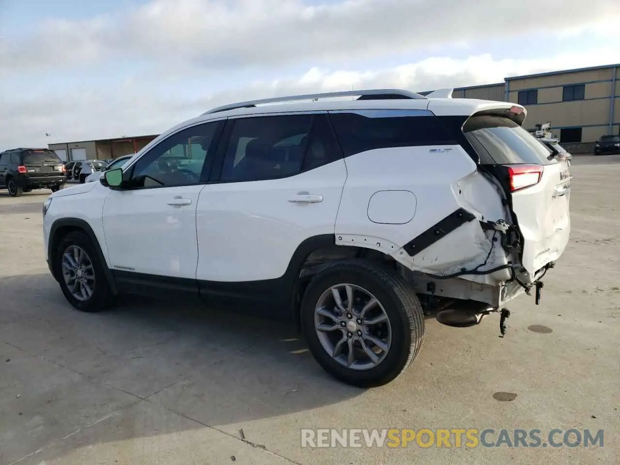 2 Photograph of a damaged car 3GKALPEV5NL230575 GMC TERRAIN 2022