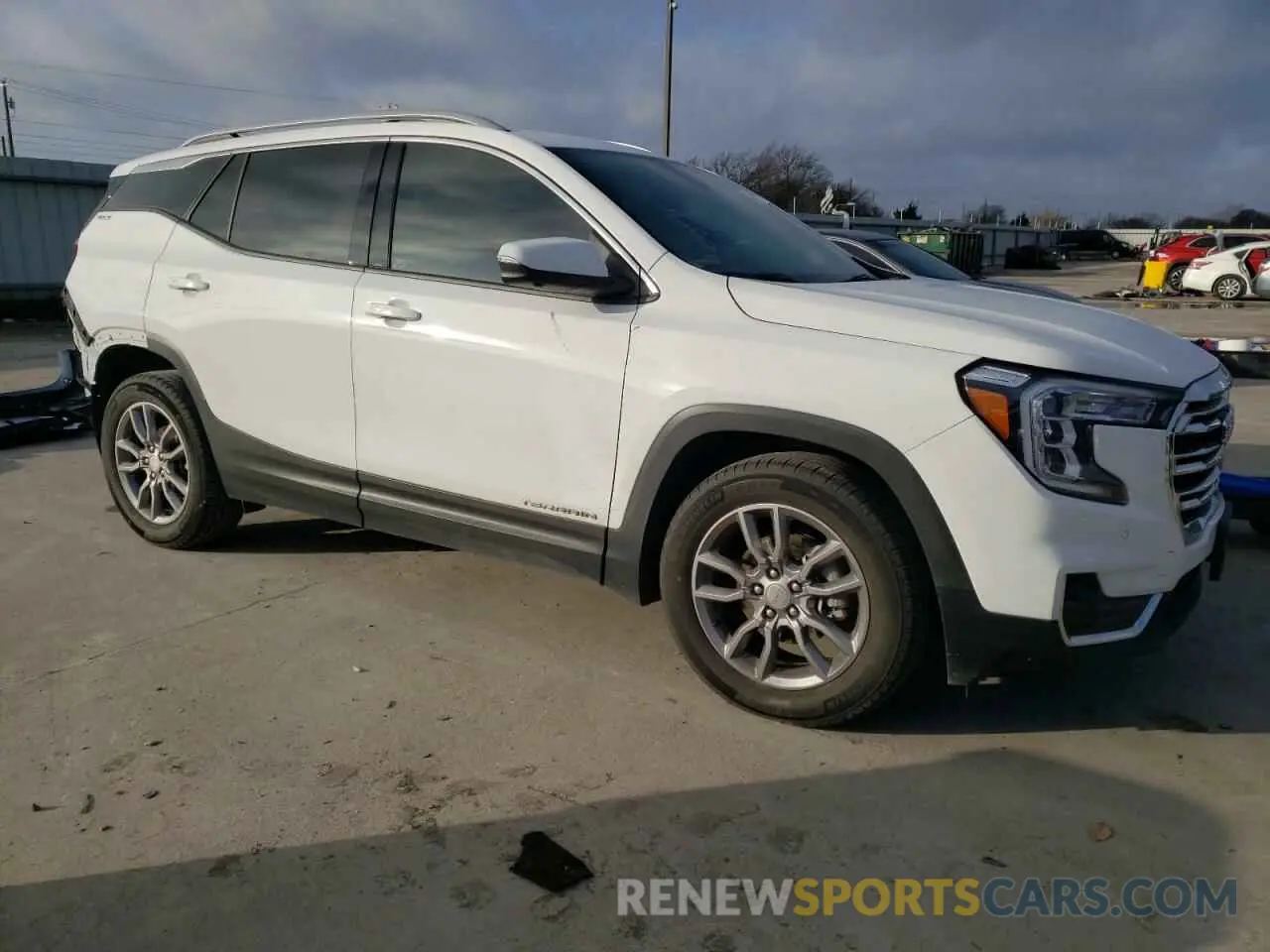 4 Photograph of a damaged car 3GKALPEV5NL230575 GMC TERRAIN 2022