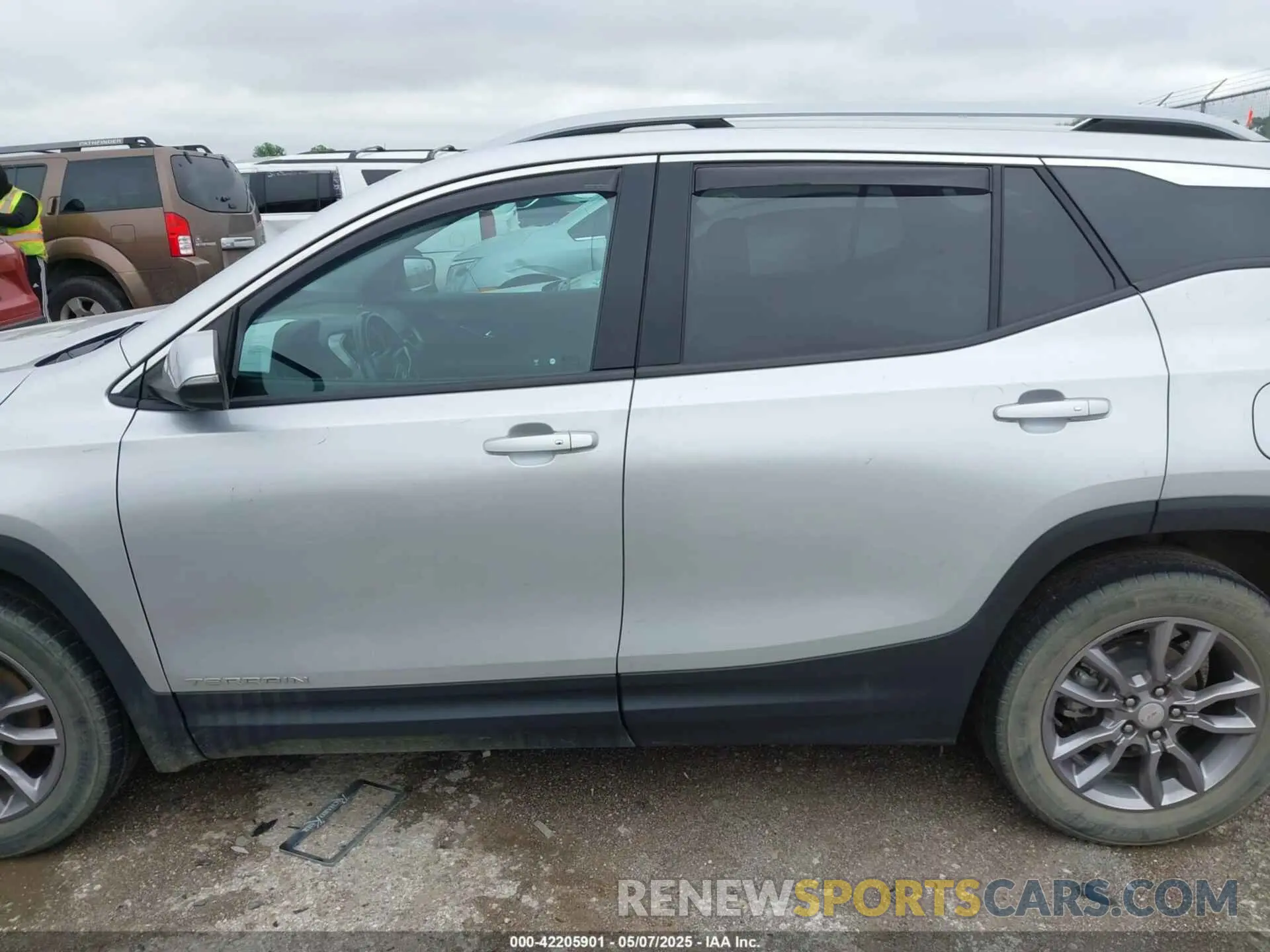 14 Photograph of a damaged car 3GKALPEV6NL271507 GMC TERRAIN 2022