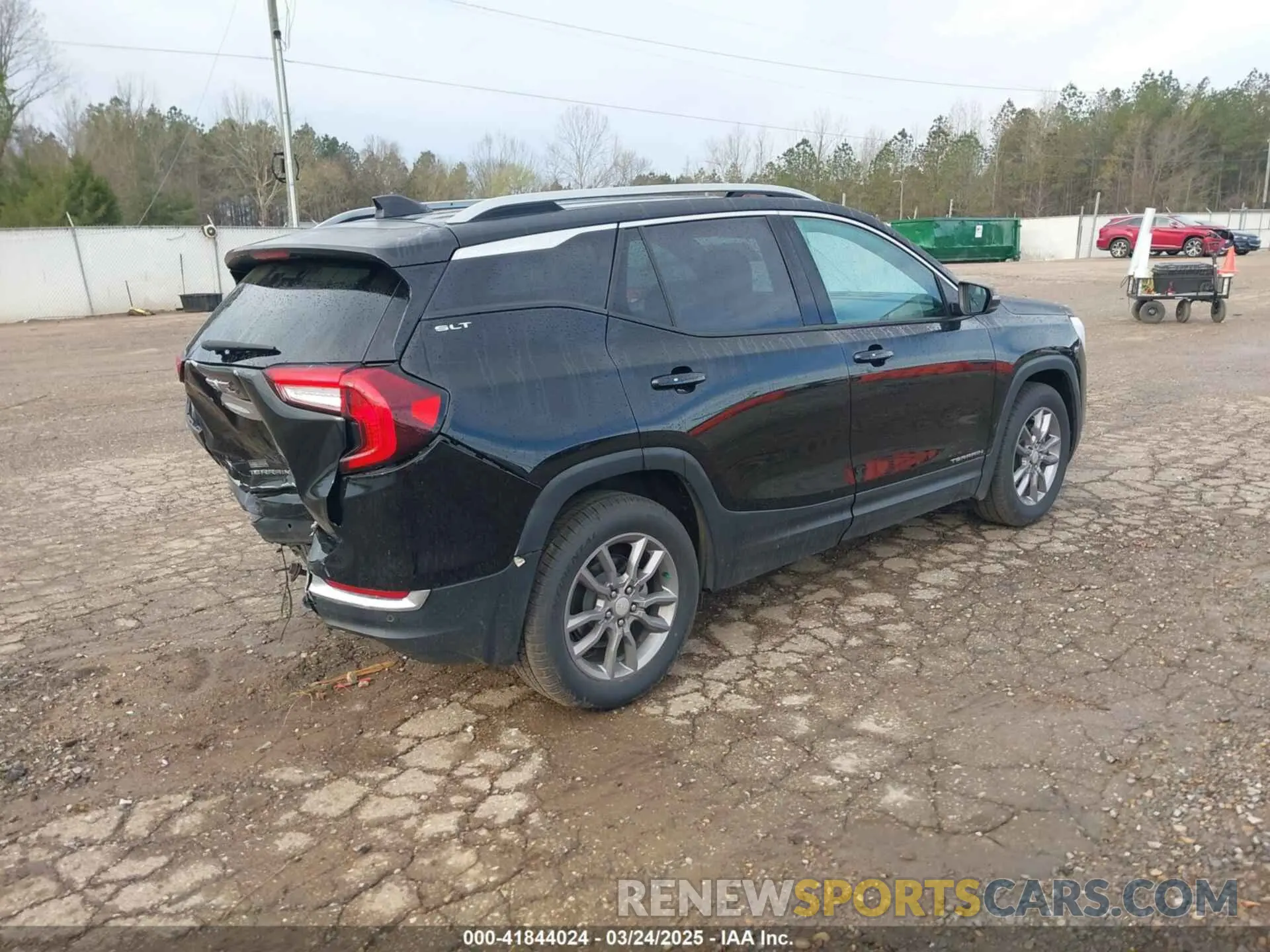 4 Photograph of a damaged car 3GKALPEV7NL271077 GMC TERRAIN 2022