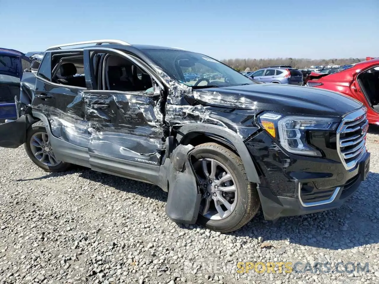 4 Photograph of a damaged car 3GKALPEV8NL128932 GMC TERRAIN 2022