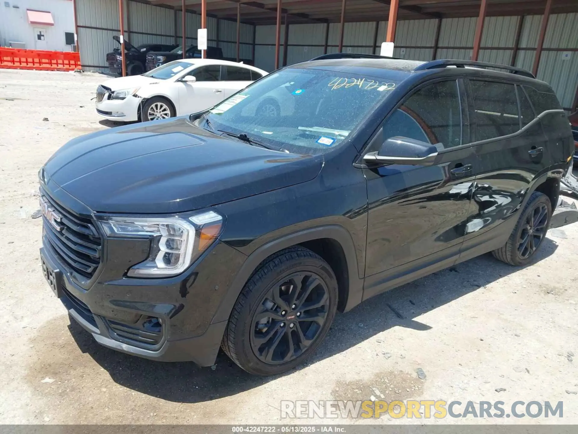 2 Photograph of a damaged car 3GKALPEVXNL280050 GMC TERRAIN 2022