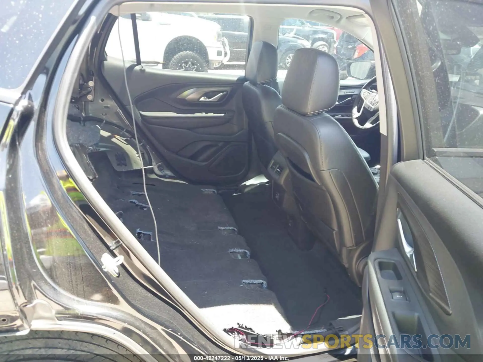 8 Photograph of a damaged car 3GKALPEVXNL280050 GMC TERRAIN 2022