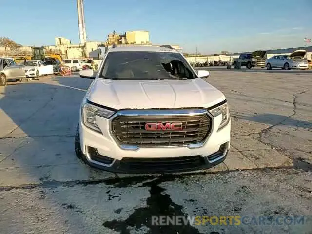 11 Photograph of a damaged car 3GKALTEV0NL106903 GMC TERRAIN 2022