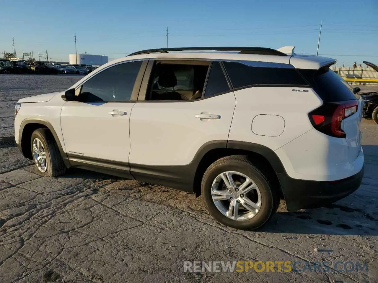 2 Photograph of a damaged car 3GKALTEV0NL106903 GMC TERRAIN 2022