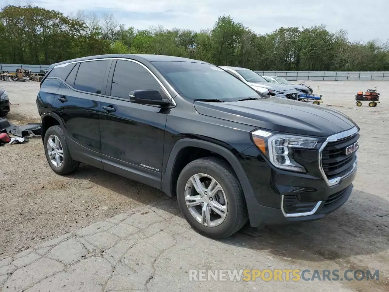4 Photograph of a damaged car 3GKALTEV0NL111163 GMC TERRAIN 2022