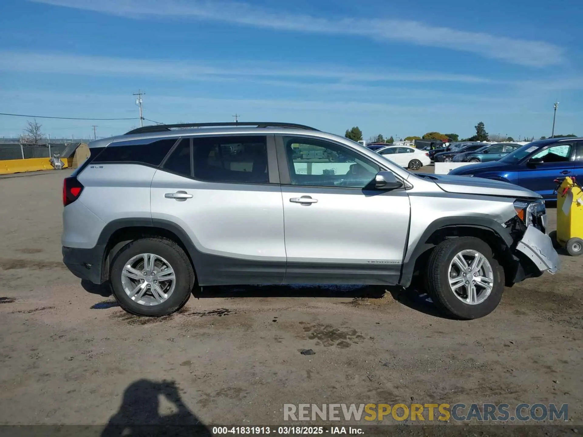 13 Photograph of a damaged car 3GKALTEV0NL127766 GMC TERRAIN 2022
