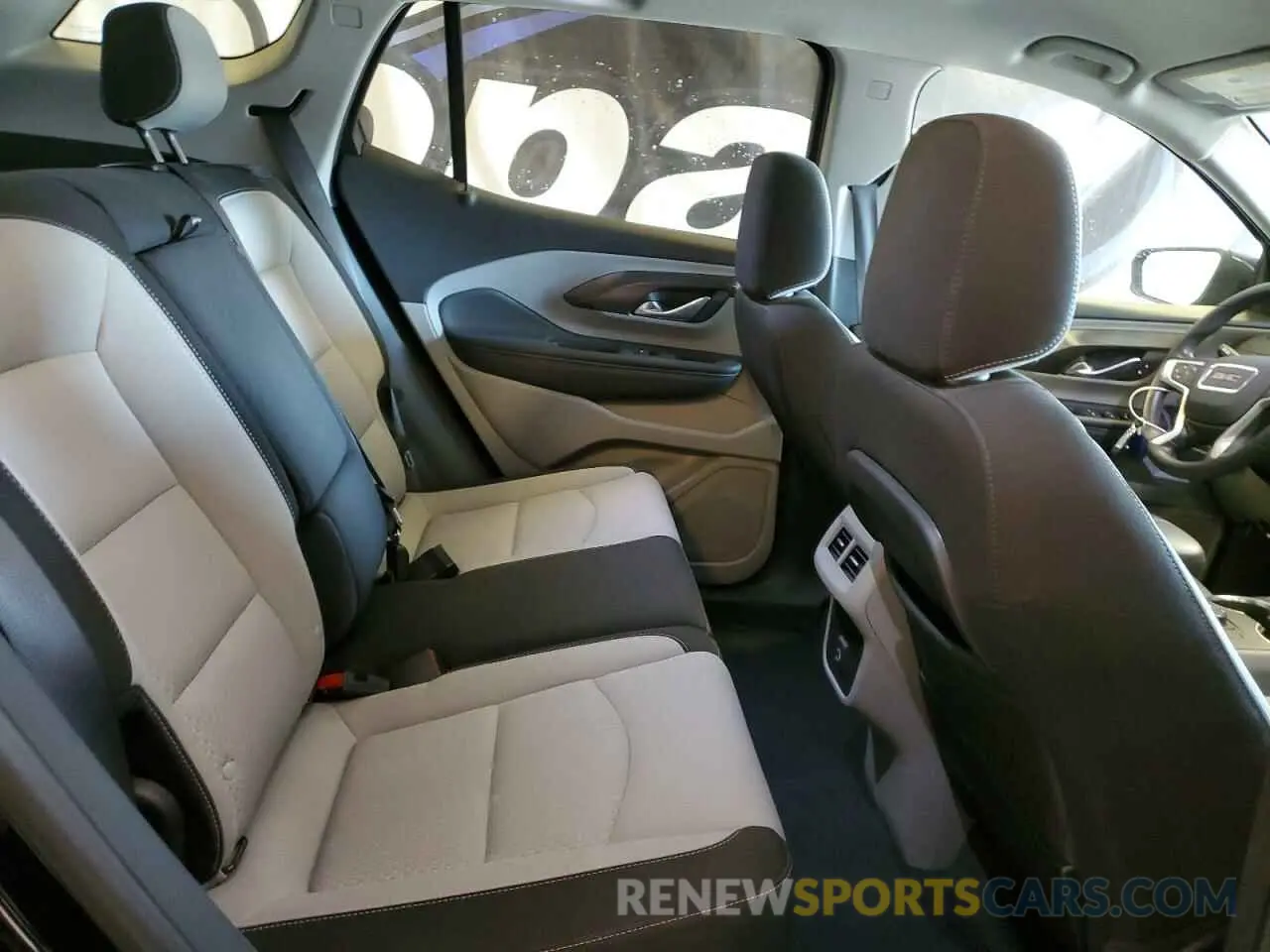 11 Photograph of a damaged car 3GKALTEV0NL149668 GMC TERRAIN 2022