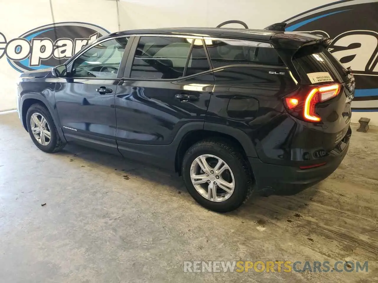 2 Photograph of a damaged car 3GKALTEV0NL149668 GMC TERRAIN 2022