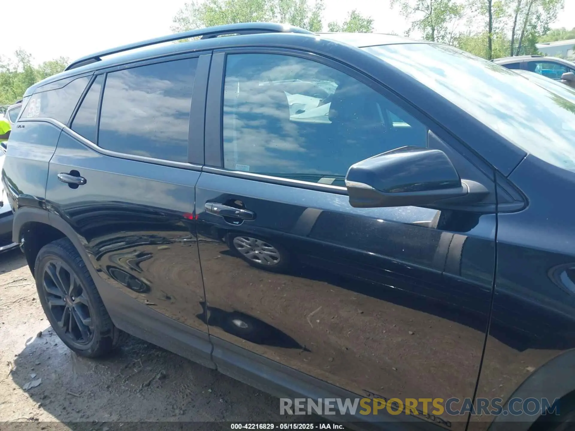14 Photograph of a damaged car 3GKALTEV0NL206712 GMC TERRAIN 2022