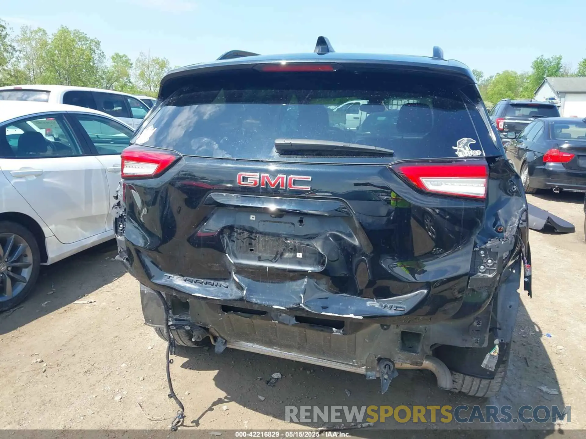 17 Photograph of a damaged car 3GKALTEV0NL206712 GMC TERRAIN 2022