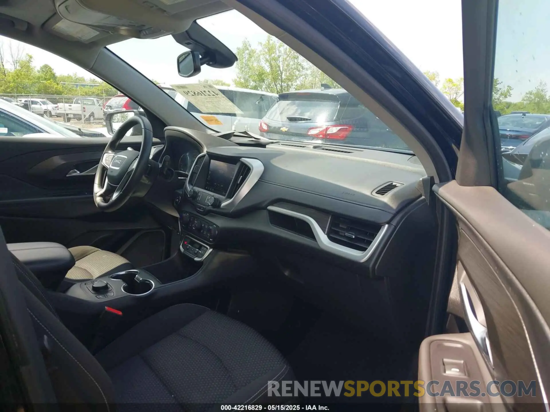 5 Photograph of a damaged car 3GKALTEV0NL206712 GMC TERRAIN 2022