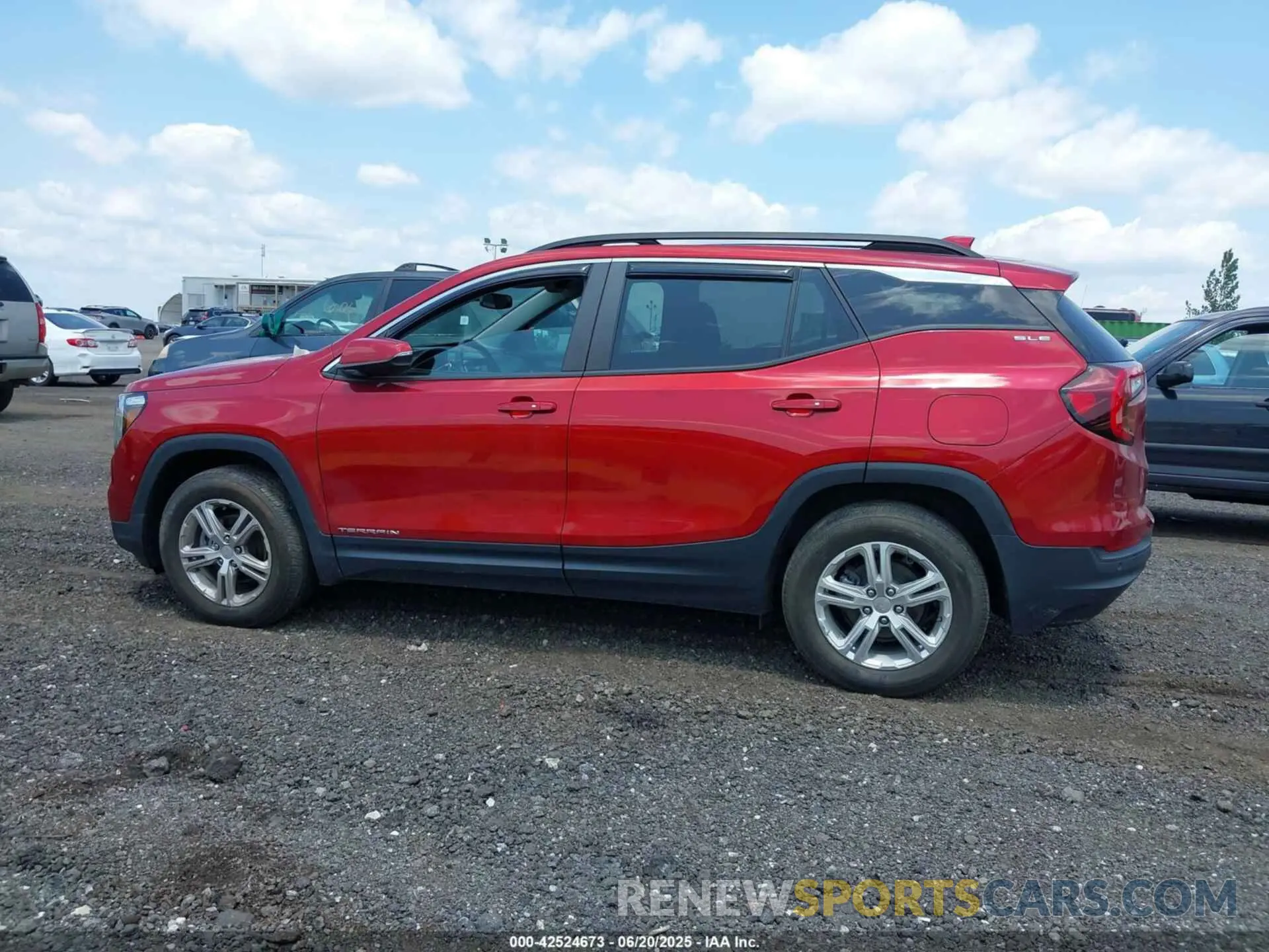 14 Photograph of a damaged car 3GKALTEV1NL117473 GMC TERRAIN 2022