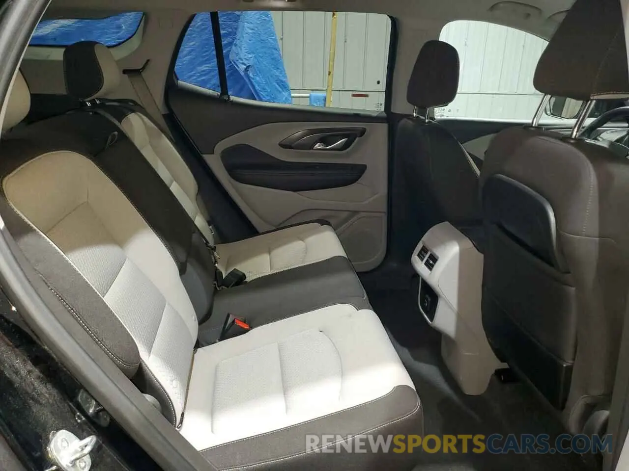 11 Photograph of a damaged car 3GKALTEV1NL178290 GMC TERRAIN 2022