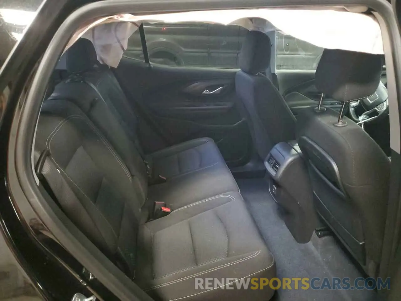 11 Photograph of a damaged car 3GKALTEV1NL216522 GMC TERRAIN 2022