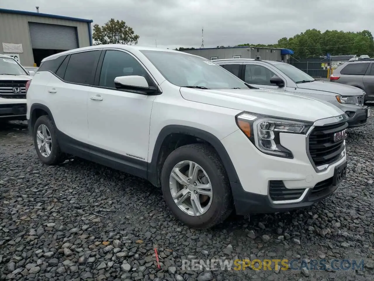 4 Photograph of a damaged car 3GKALTEV1NL234843 GMC TERRAIN 2022