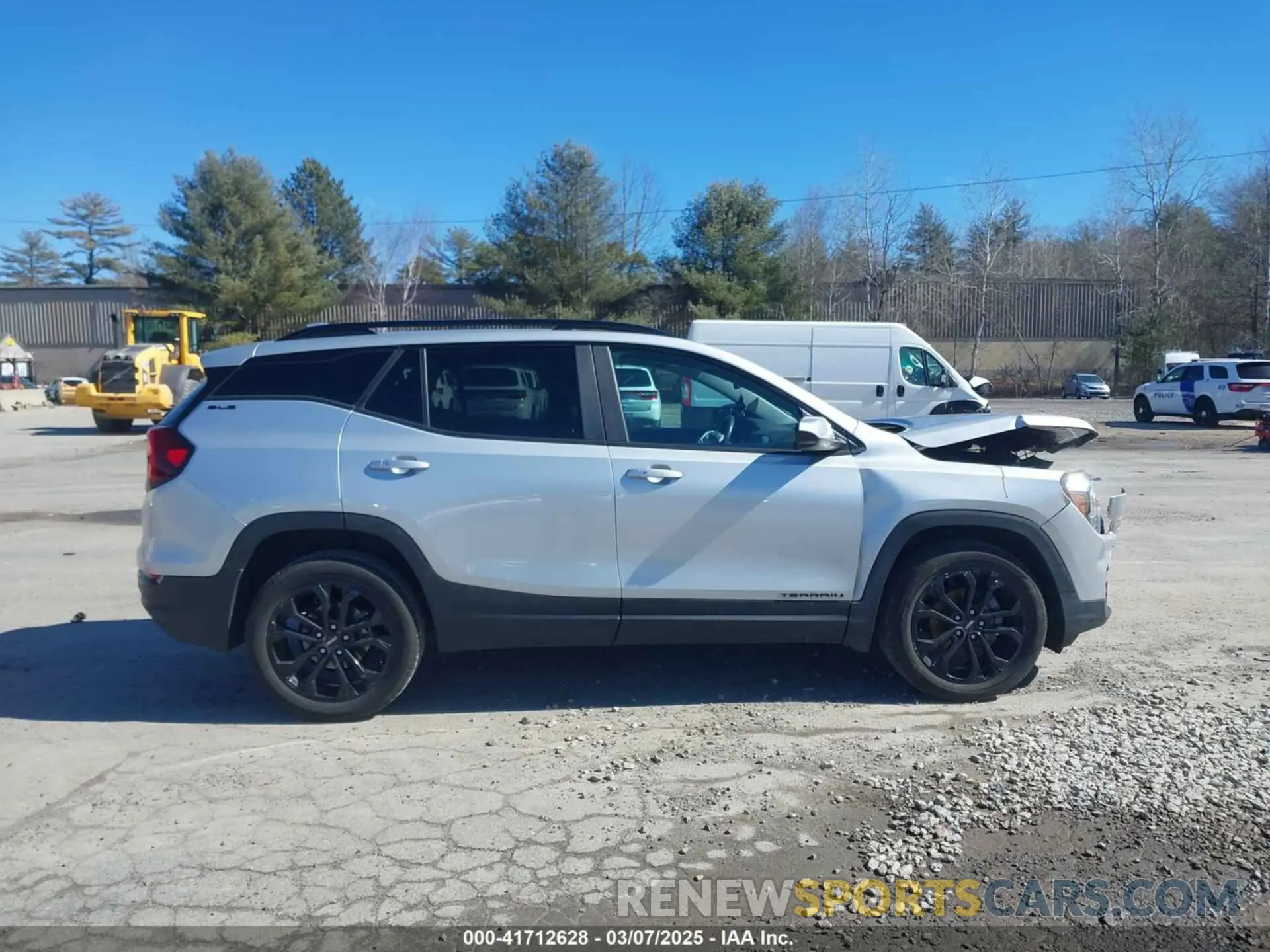 13 Photograph of a damaged car 3GKALTEV1NL261718 GMC TERRAIN 2022
