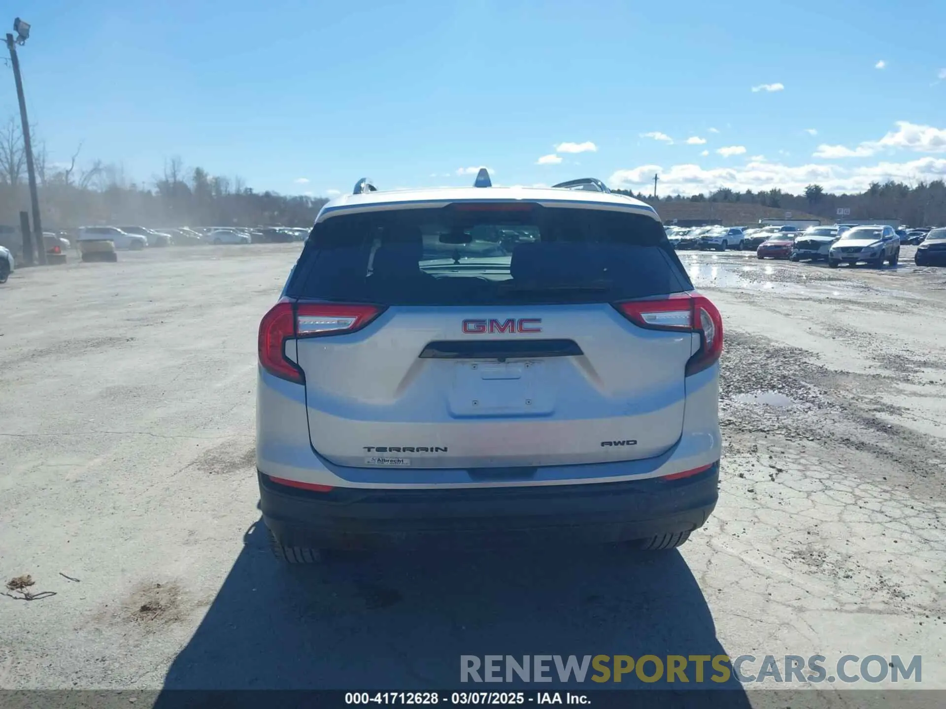 16 Photograph of a damaged car 3GKALTEV1NL261718 GMC TERRAIN 2022