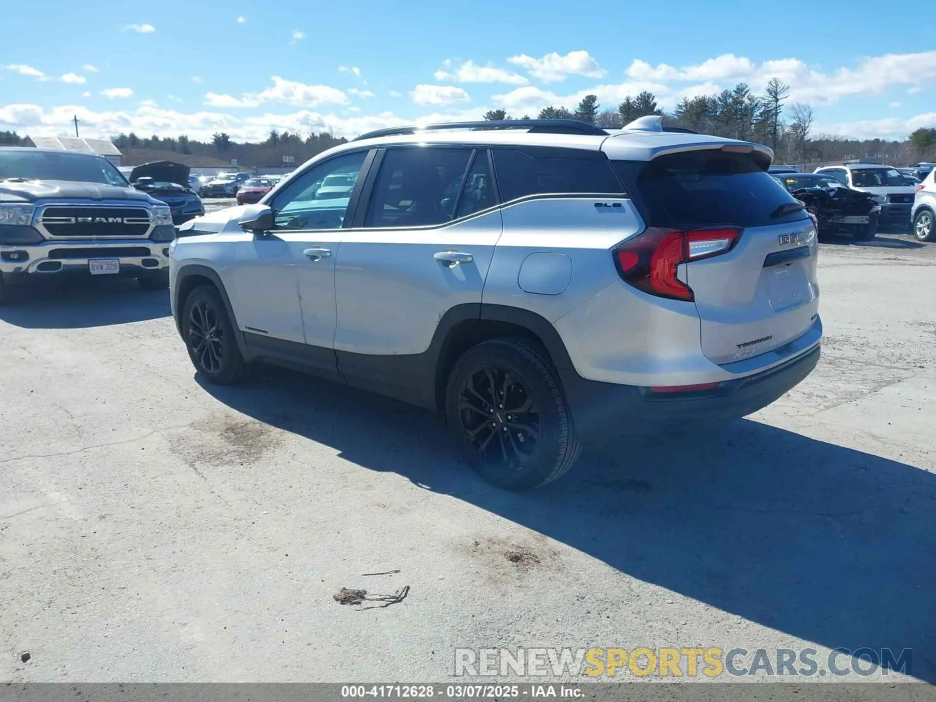 3 Photograph of a damaged car 3GKALTEV1NL261718 GMC TERRAIN 2022