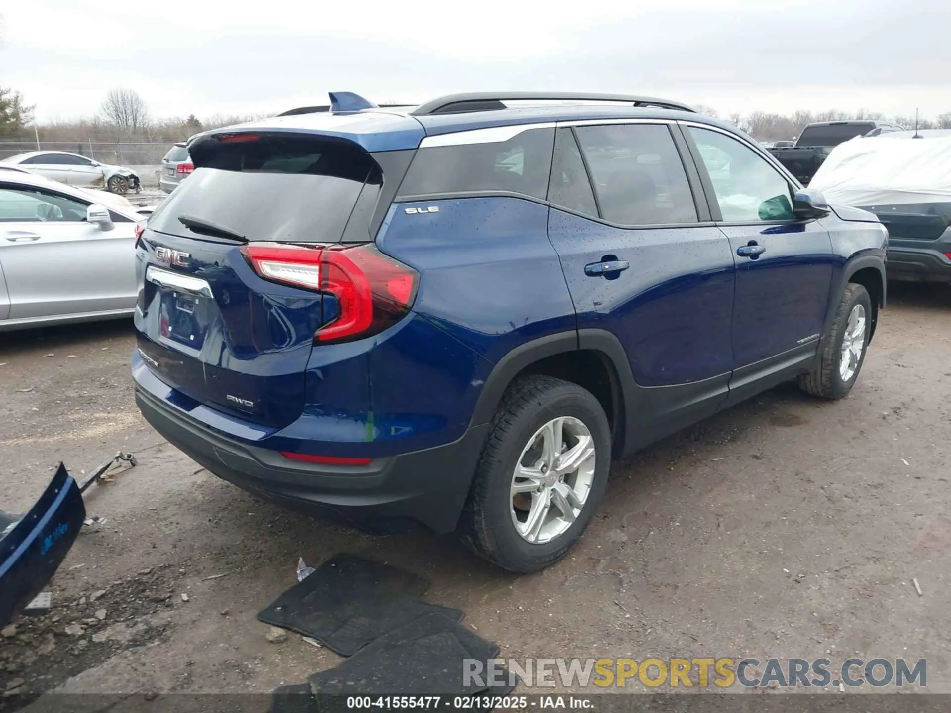 4 Photograph of a damaged car 3GKALTEV3NL191168 GMC TERRAIN 2022