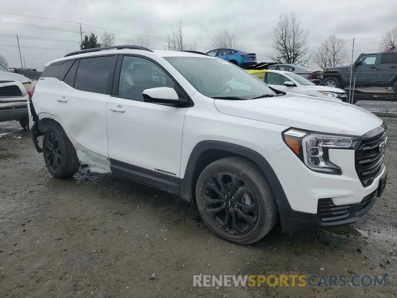 4 Photograph of a damaged car 3GKALTEV3NL250915 GMC TERRAIN 2022