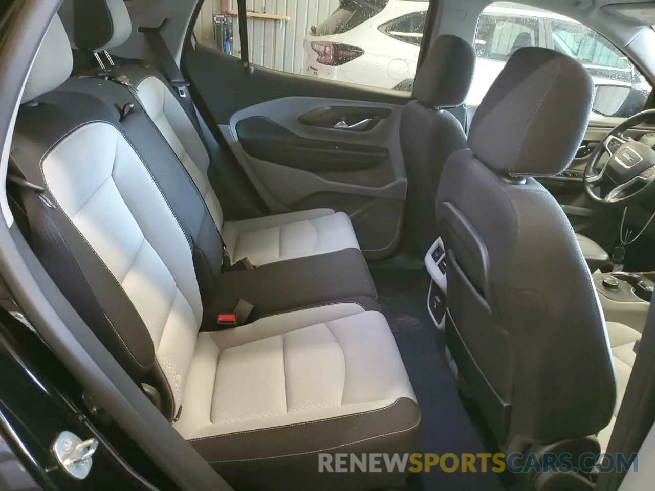 11 Photograph of a damaged car 3GKALTEV4NL178090 GMC TERRAIN 2022