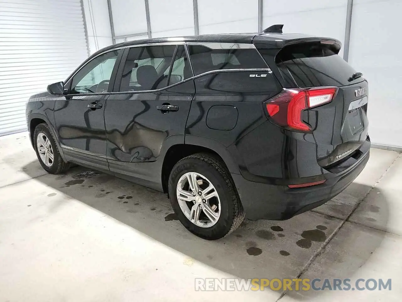 2 Photograph of a damaged car 3GKALTEV5NL163078 GMC TERRAIN 2022
