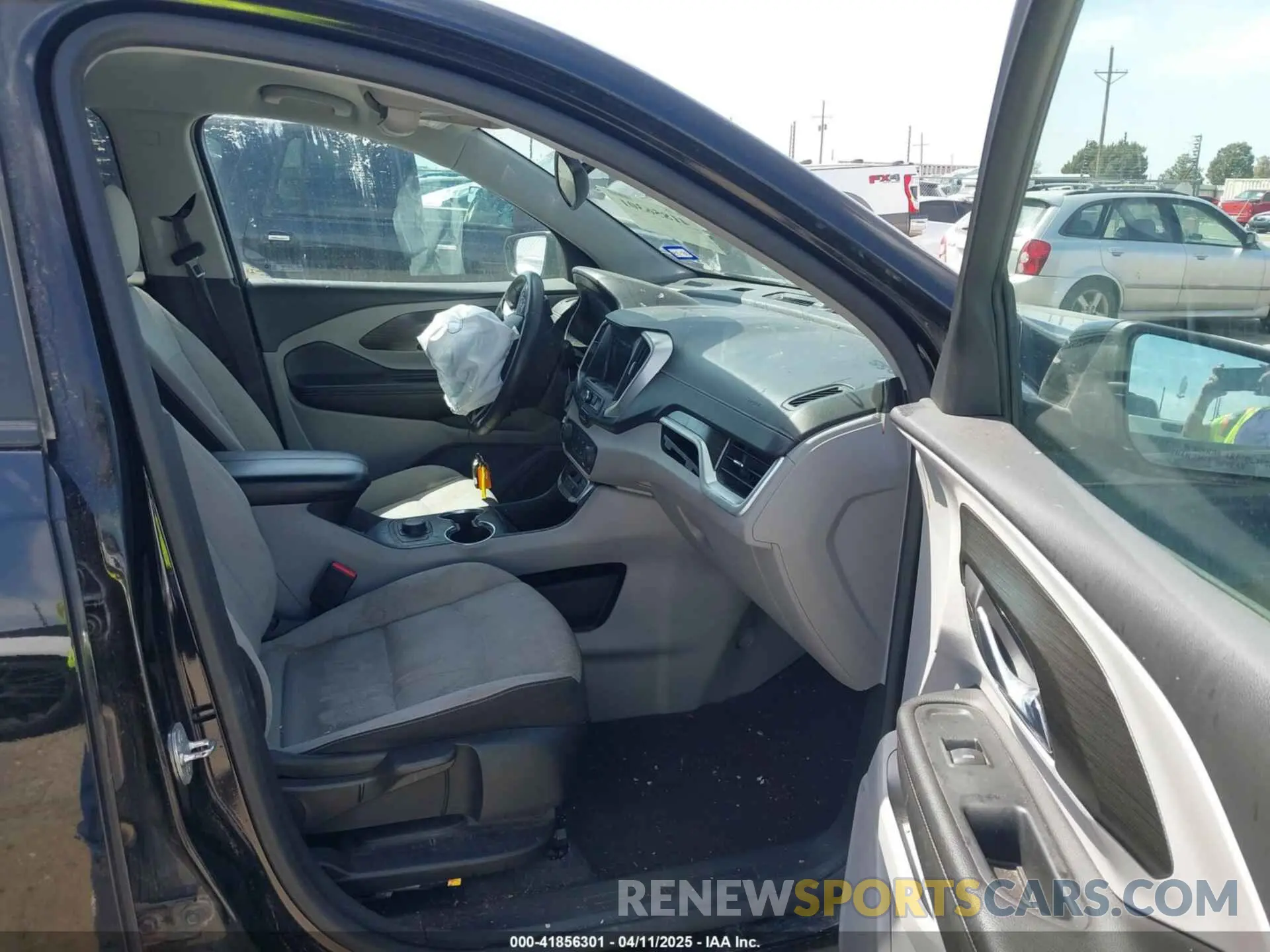 5 Photograph of a damaged car 3GKALTEV5NL173612 GMC TERRAIN 2022