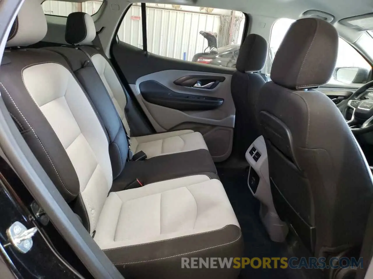 11 Photograph of a damaged car 3GKALTEV5NL177918 GMC TERRAIN 2022